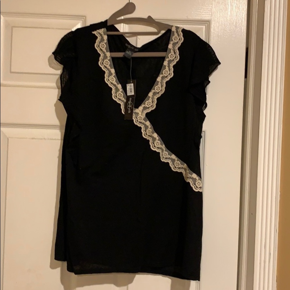 Black/ beige lace Short sleeve blouse xl